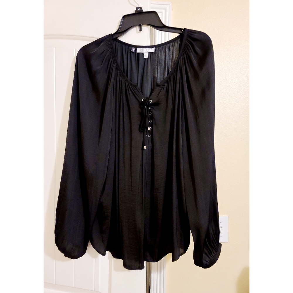 Jennifer Lopez peasant blouse